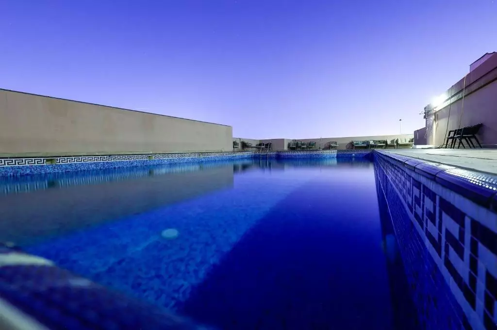 استخر هتل بست وسترن پریمیر